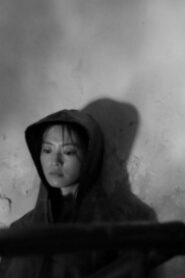 Who is Sleeping in Silver Grey 2021 one on netflix